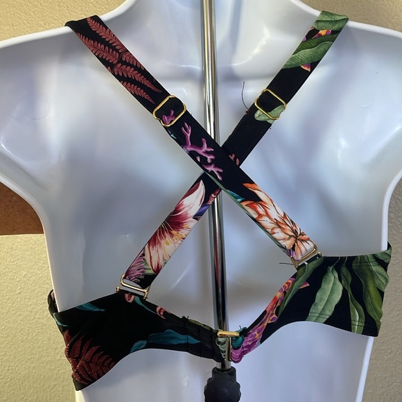 Tropical bathing suit top - Picture 4 of 5